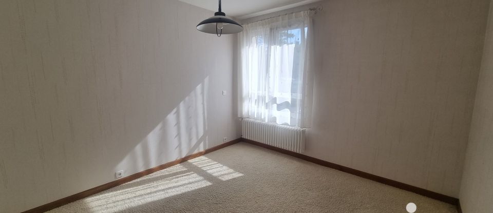 Apartment 5 rooms of 90 m² in Reims (51100)