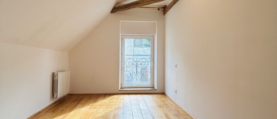 Demeure 7 pièces de 193 m² à Oulchy-le-Château (02210)