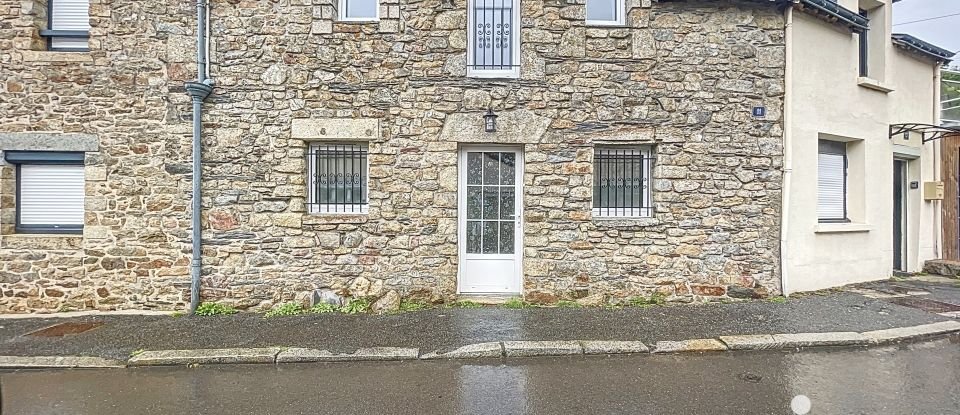 Maison de ville 5 pièces de 76 m² à Bains-sur-Oust (35600)