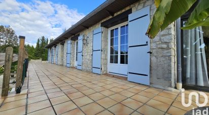 House 8 rooms of 240 m² in Torsac (16410)