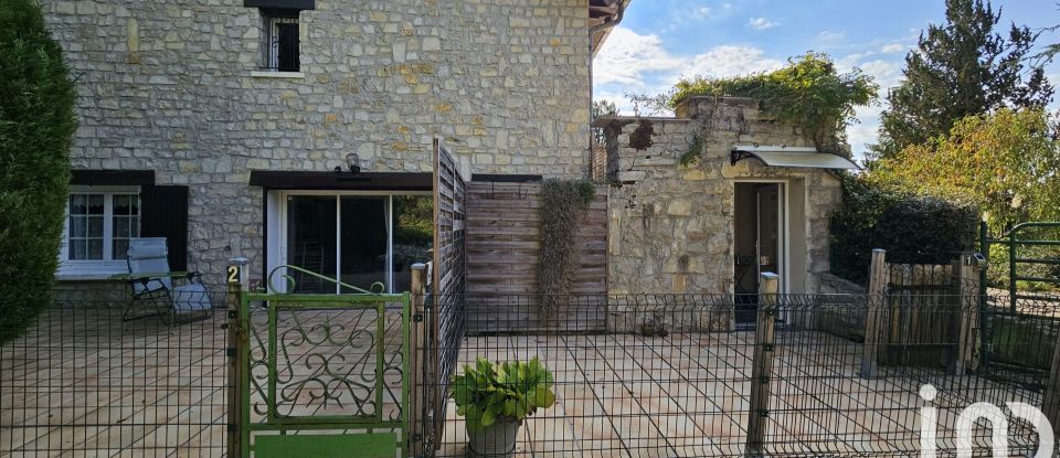 House 8 rooms of 240 m² in Torsac (16410)