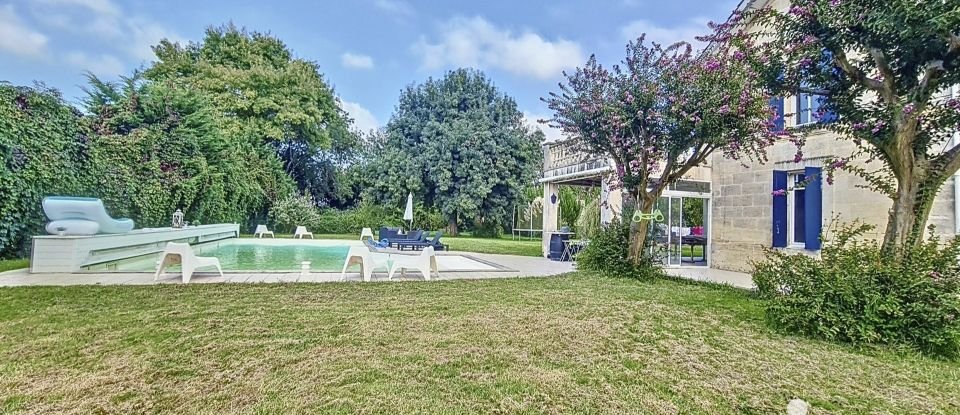 Domaine 10 pièces de 380 m² à Marsas (33620)