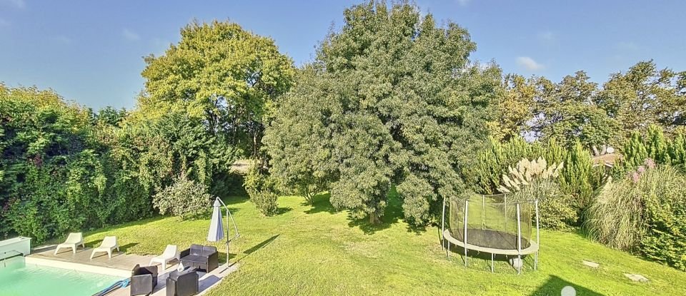 Domaine 10 pièces de 380 m² à Marsas (33620)