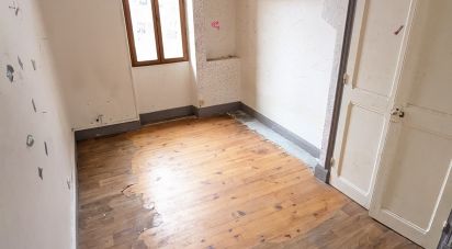 Appartement 3 pièces de 65 m² à Aouste-sur-Sye (26400)