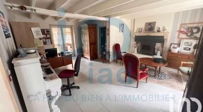 Longere 8 rooms of 313 m² in Savigné (86400)