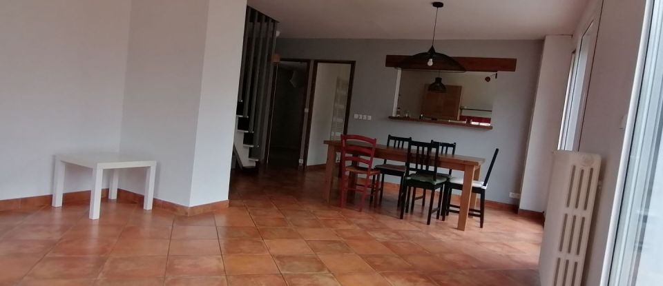 Maison 5 pièces de 150 m² à Saint-Pierre-lès-Nemours (77140)