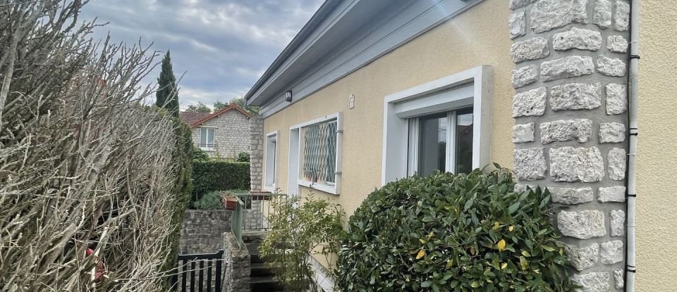 Maison 5 pièces de 150 m² à Saint-Pierre-lès-Nemours (77140)