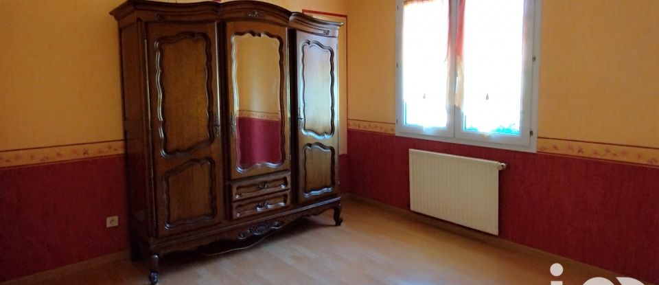 Traditional house 5 rooms of 96 m² in BEAUPRÉAU (49600)