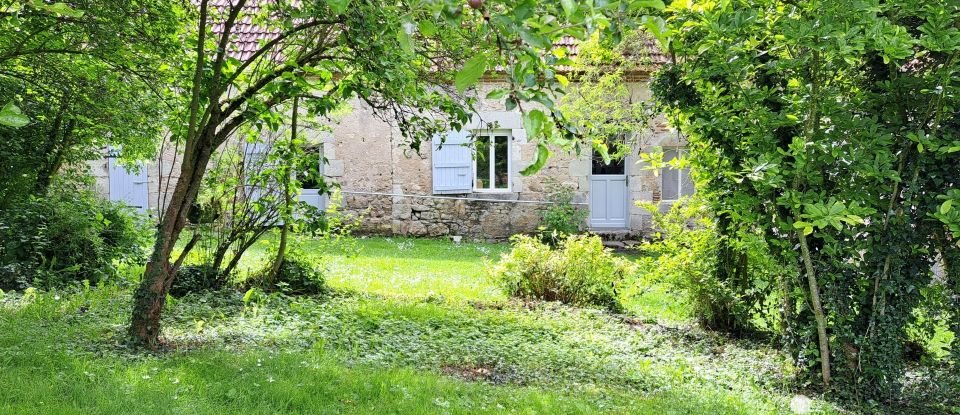 Country house 9 rooms of 176 m² in Besson (03210)