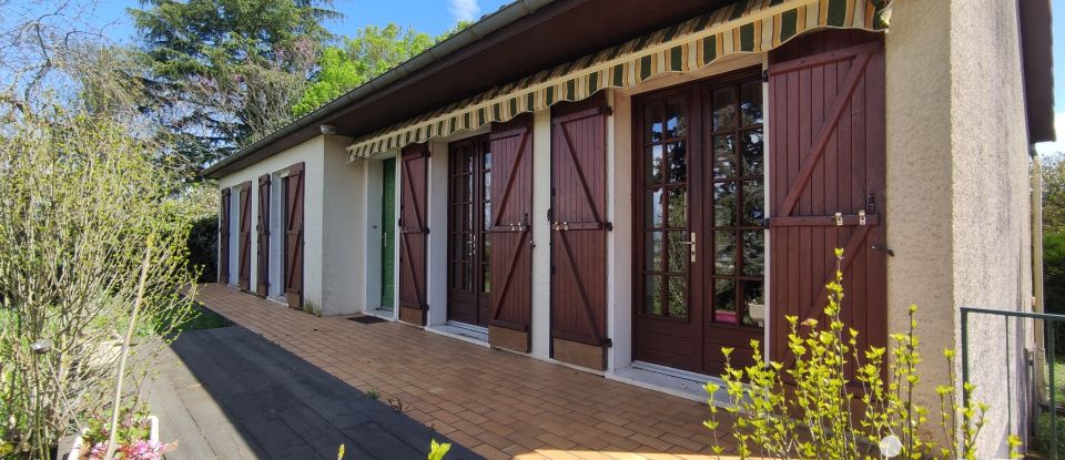 Maison traditionnelle 6 pièces de 110 m² à Verrières (86410)