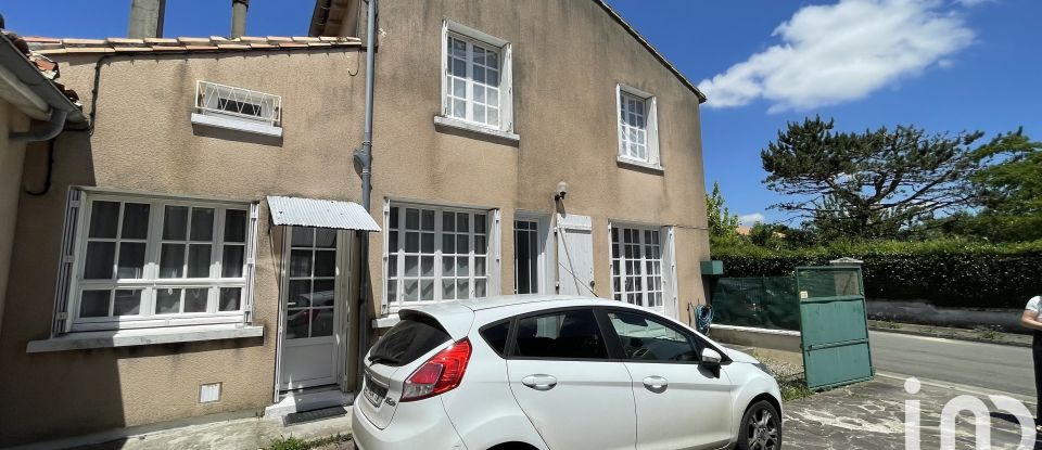 Maison 5 pièces de 97 m² à Beauvais-sur-Matha (17490)