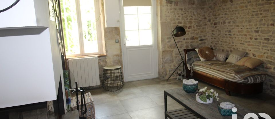 Longere 5 rooms of 247 m² in Le Chautay (18150)