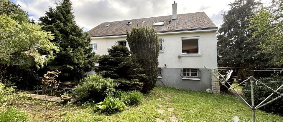 Maison 6 pièces de 140 m² à Semoy (45400)