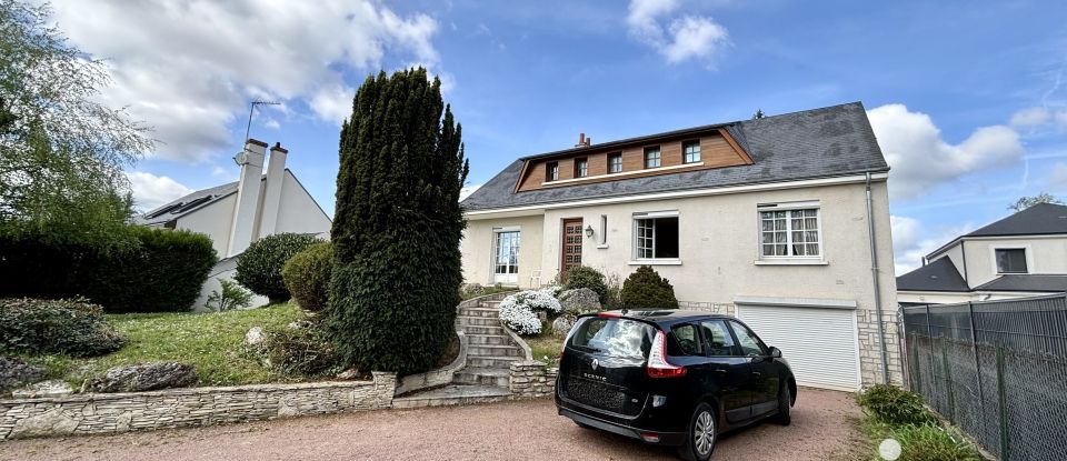 Maison 6 pièces de 140 m² à Semoy (45400)