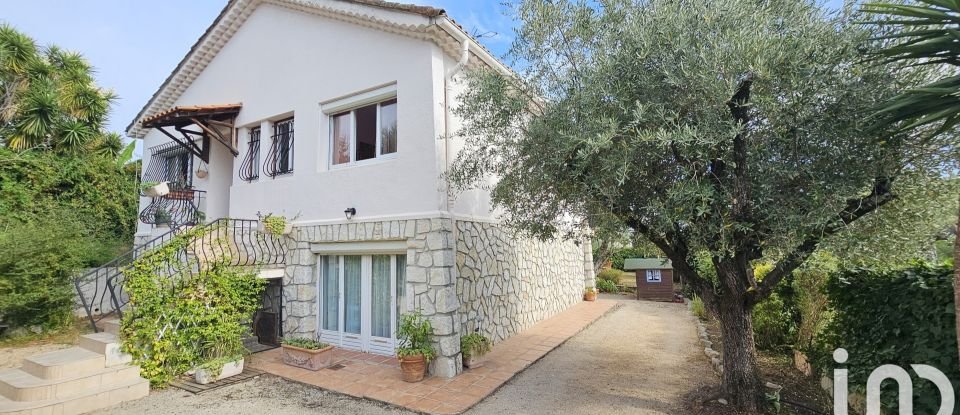 Maison traditionnelle 6 pièces de 140 m² à Vence (06140)