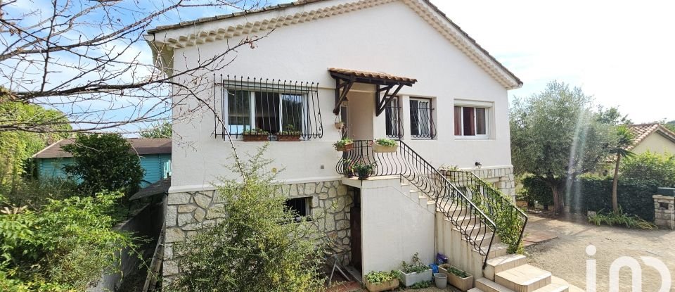 Maison traditionnelle 6 pièces de 140 m² à Vence (06140)