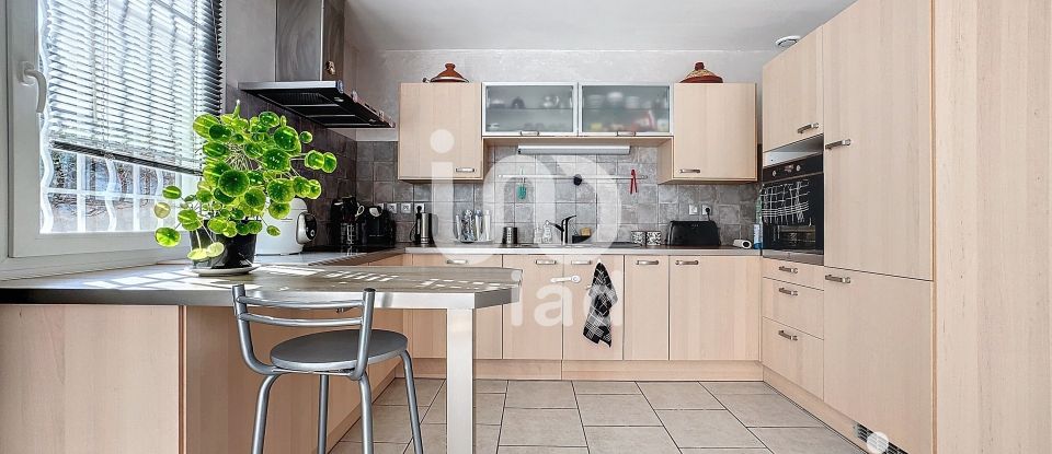 Maison 4 pièces de 95 m² à Istres (13800)