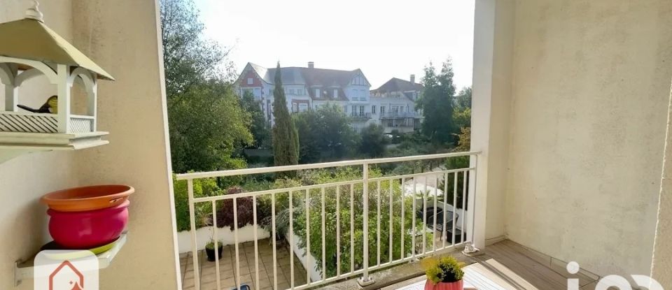 Appartement 3 pièces de 65 m² à Le Plessis-Robinson (92350)