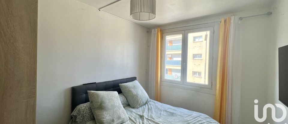 Appartement 6 pièces de 95 m² à Saint-Nazaire (30200)