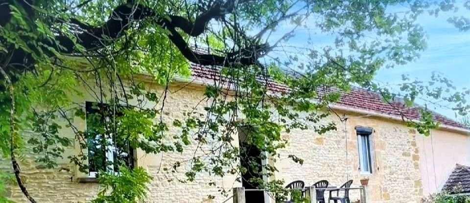 Traditional house 10 rooms of 141 m² in Sarlat-la-Canéda (24200)