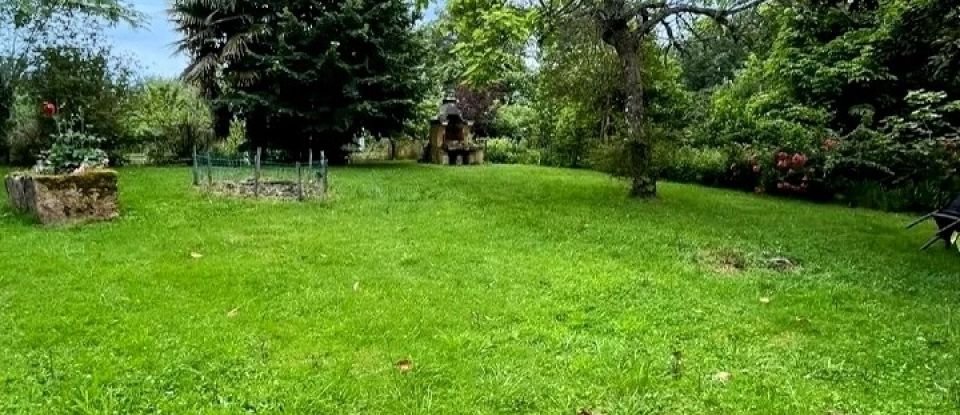 Maison traditionnelle 10 pièces de 141 m² à Sarlat-la-Canéda (24200)