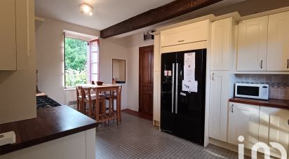 Maison 8 pièces de 208 m² à Moncaup (64350)