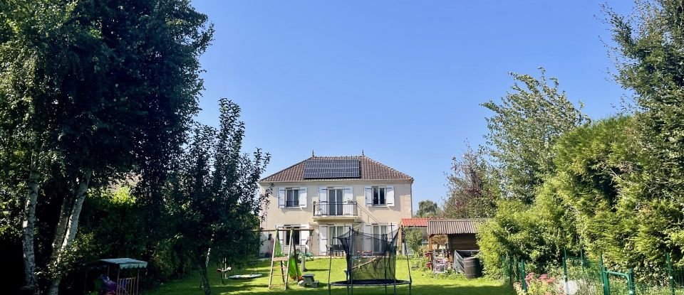 House 6 rooms of 144 m² in Andeville (60570)