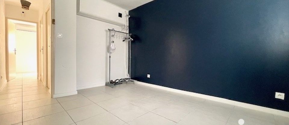 Apartment 3 rooms of 52 m² in Marseille (13009)