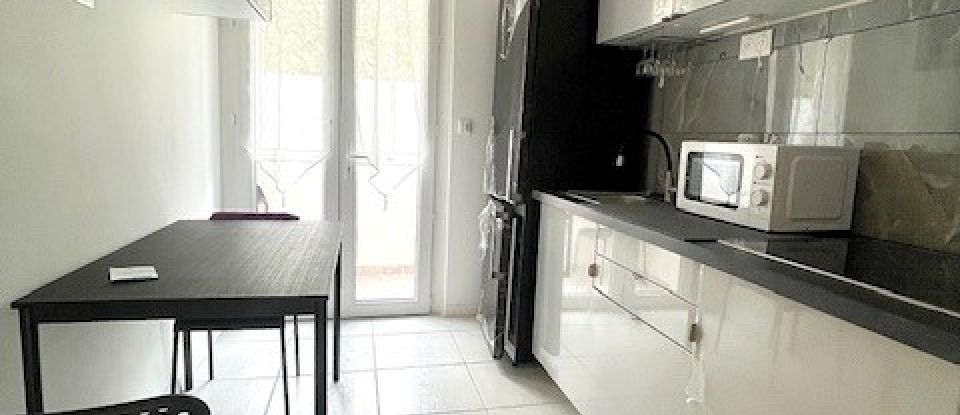 Appartement 3 pièces de 52 m² à Marseille (13009)