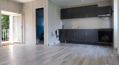 Maison 6 pièces de 120 m² à Barjac (48000)