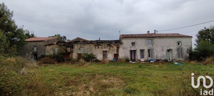 Country house 4 rooms of 60 m² in Sonnac (17160)