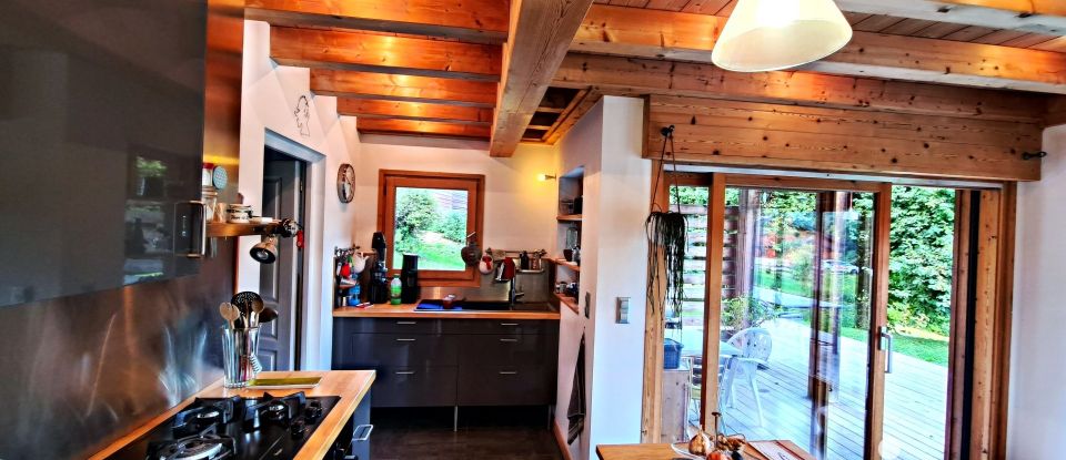 Cottage 5 rooms of 153 m² in Châtillon-sur-Cluses (74300)