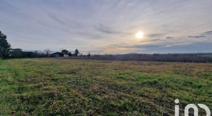 Land of 984 m² in Castelsarrasin (82100)