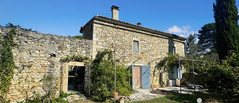 Bastide 10 pièces de 294 m² à Goudargues (30630)