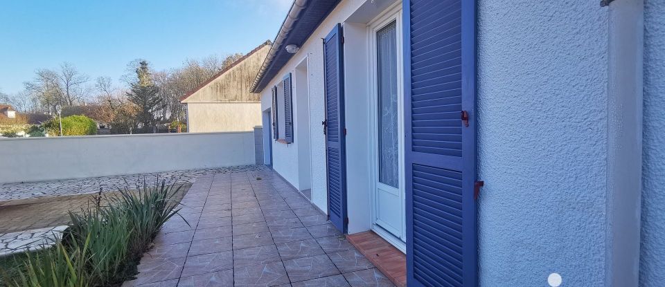 House 6 rooms of 130 m² in Les Villages Vovéens (28150)