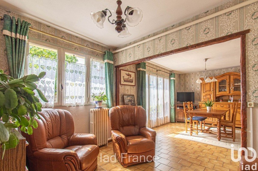 House 4 rooms of 87 m² in Montfort-l'Amaury (78490)