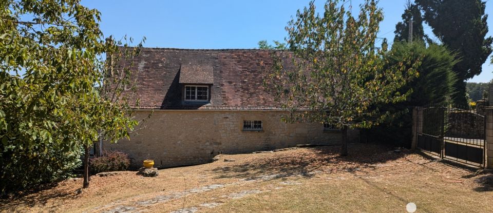 Country house 5 rooms of 120 m² in Saint-Cyprien (24220)