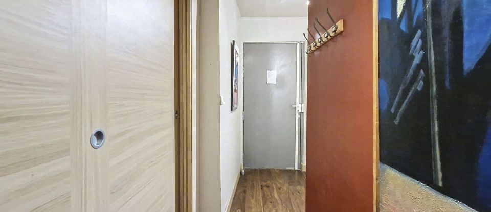 Appartement 3 pièces de 65 m² à Paris (75010)