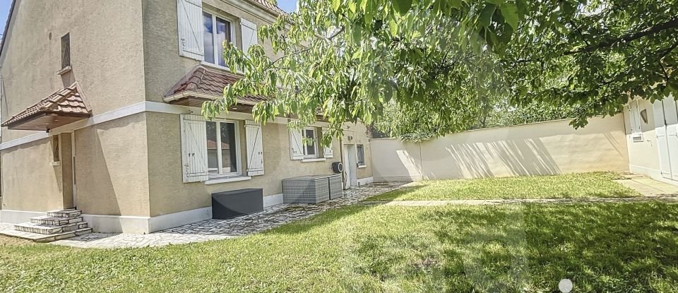 Maison 6 pièces de 119 m² à Pontault-Combault (77340)