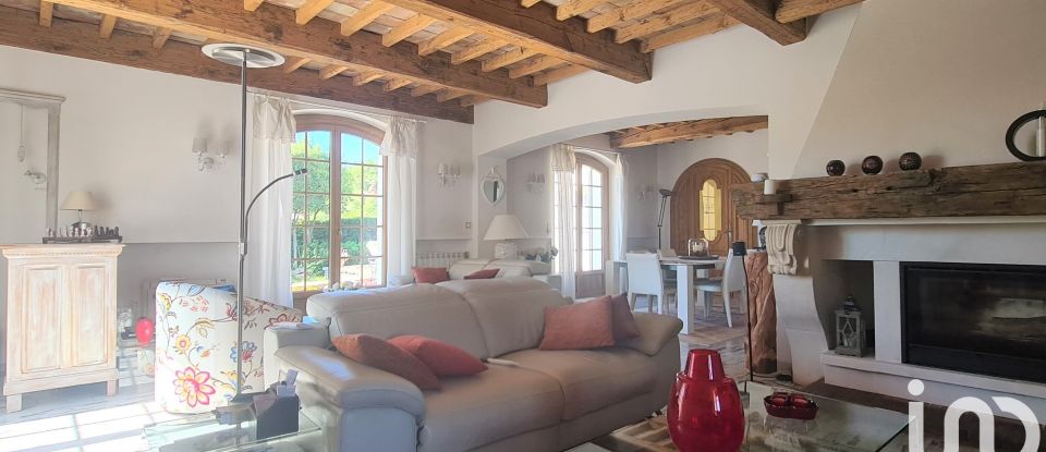 Mansion 8 rooms of 200 m² in Pézenas (34120)