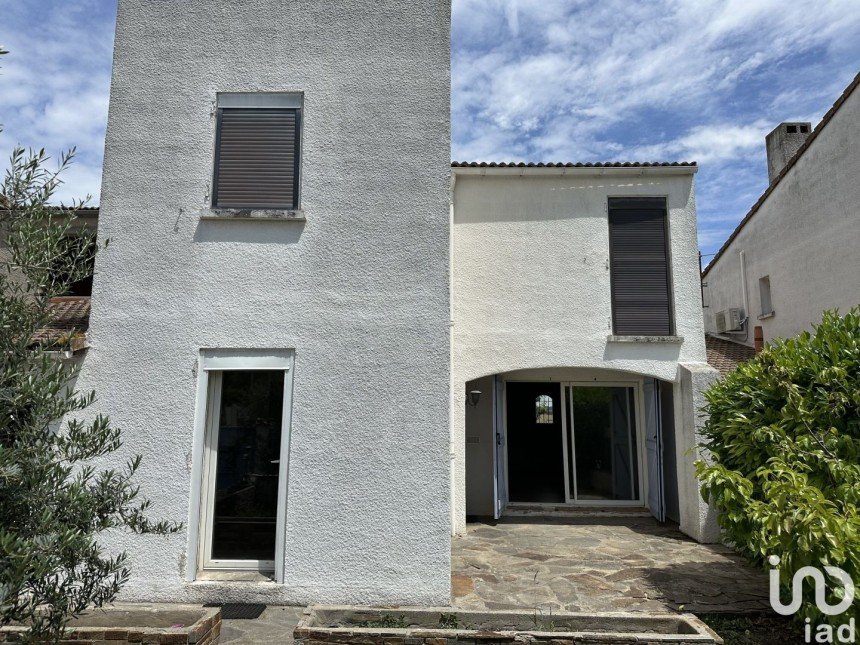 House 6 rooms of 110 m² in Villemoustaussou (11620)