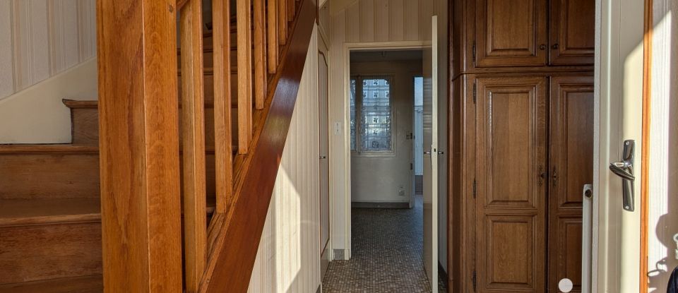 House 4 rooms of 77 m² in Montluçon (03100)