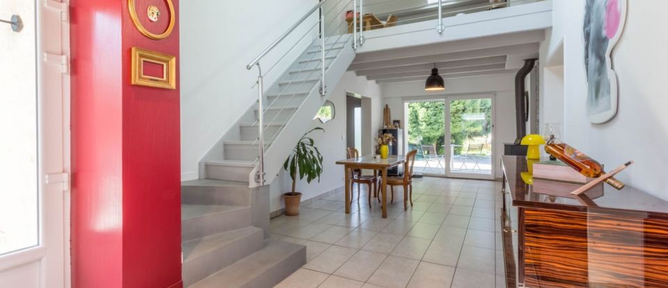 Maison 7 pièces de 192 m² à Loury (45470)