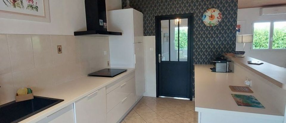 Maison 4 pièces de 115 m² à Tournay (65190)