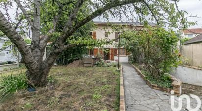 Maison traditionnelle 5 pièces de 119 m² à Stains (93240)