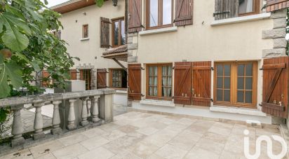 Maison traditionnelle 5 pièces de 119 m² à Stains (93240)