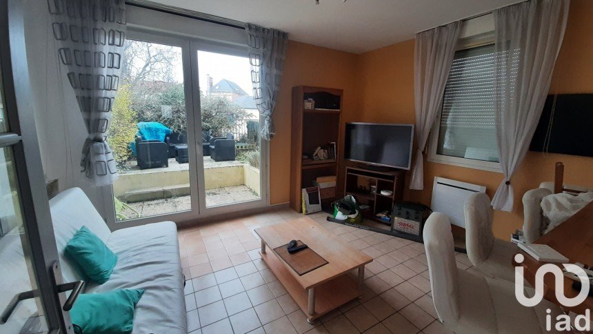 Apartment 2 rooms of 42 m² in Chartres (28000)