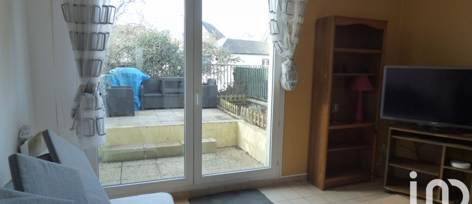 Apartment 2 rooms of 42 m² in Chartres (28000)