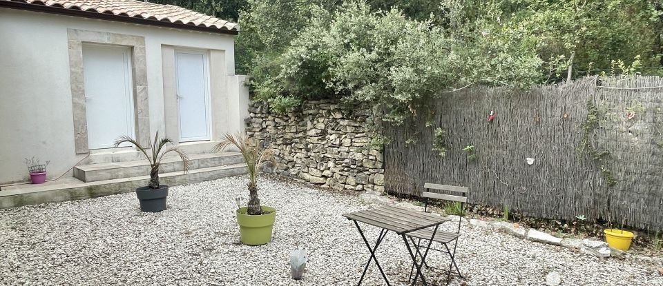 House 7 rooms of 210 m² in Malemort-du-Comtat (84570)