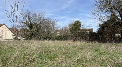 Land of 1,506 m² in Saint-Luperce (28190)